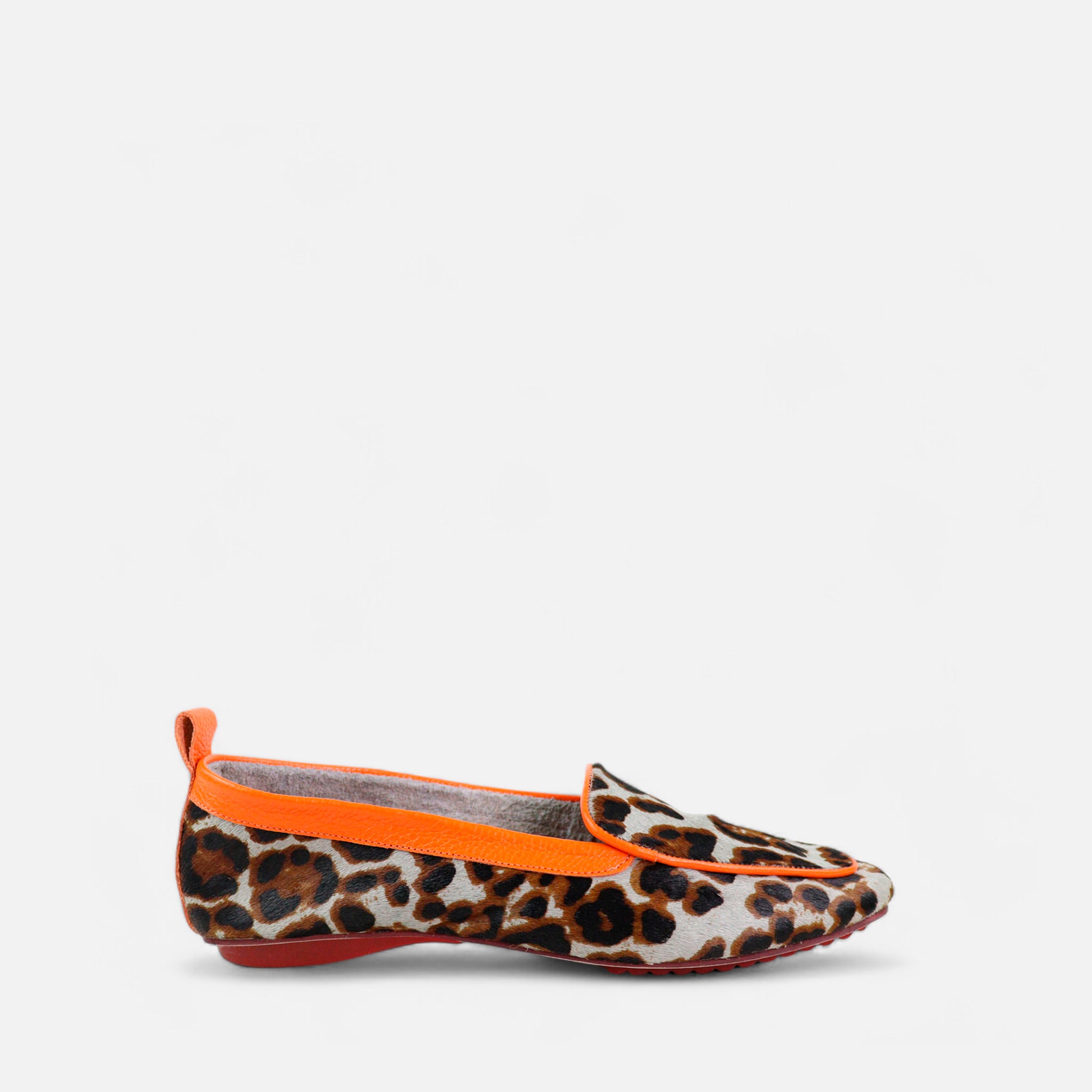 #cor_Animal print cinza