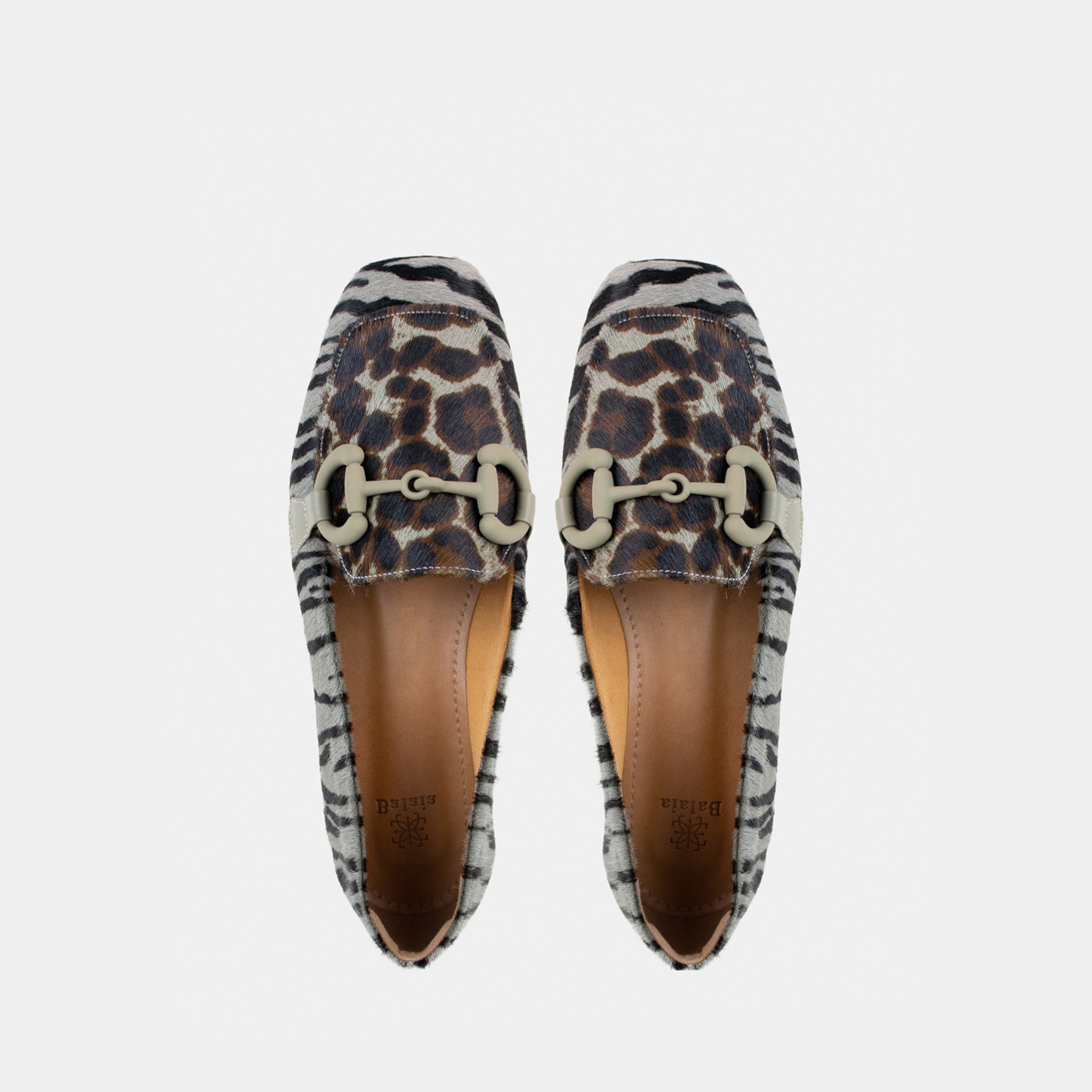 Loafer com Detalhe em Bridão em Couro Animal Print Cinza